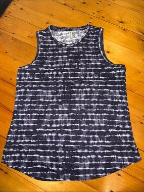 Sleeveless Black & White Tie-Dye Tank Top